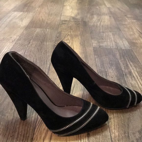 MADDEN GIRL SIZE 7.5 BLACK HEELS ZIPPER DETAIL - Picture 4 of 7